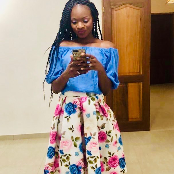 12 Photos – Disparue du petit écran, Nafi refait surface