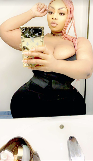 (06 Photos) Eudoxie Yao profite bien de ses vacances à Paris