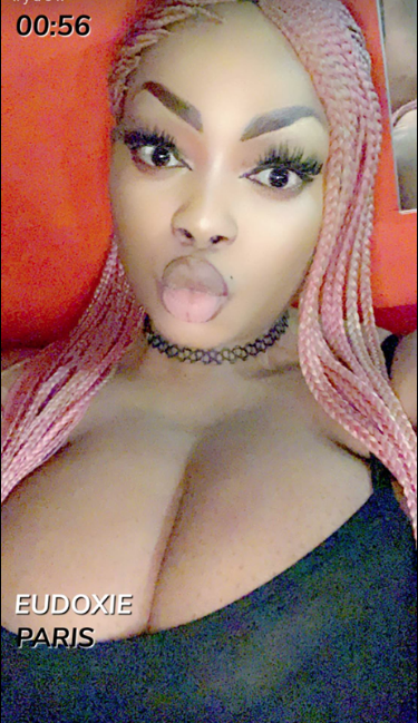 (06 Photos) Eudoxie Yao profite bien de ses vacances à Paris