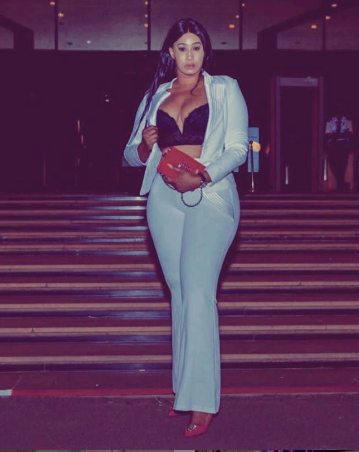 (Photos) Le décolleté complètement Electrique de Diaba Sora qui enflamme Instagram !