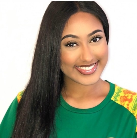 03 PHOTOS: Une nouvelle supportrice des « Lions » fait trembler les tribunes