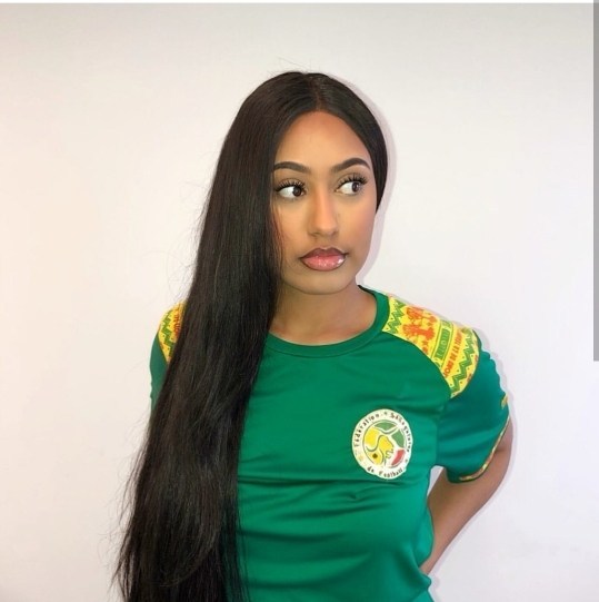 03 PHOTOS: Une nouvelle supportrice des « Lions » fait trembler les tribunes