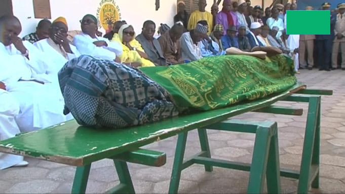 (Vidéo émouvante) « Inhumation d’Amadou Mbaye Loum: Adieu cher confrère! »