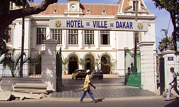 Supprimer la ville de Dakar, une entorse constitutionnelle et législative (Par Abdoulaye NDOYE)