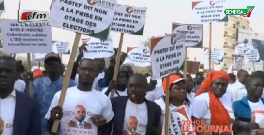 (Vidéo) Dakar: L'opposition sénégalaise dans la rue pour s'indigner de la gestion du président Macky Sall