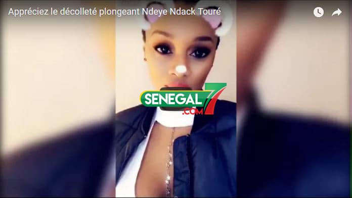 (Vidéo) Ndeye Ndack dévoile sa belle poitrine sur snapchat