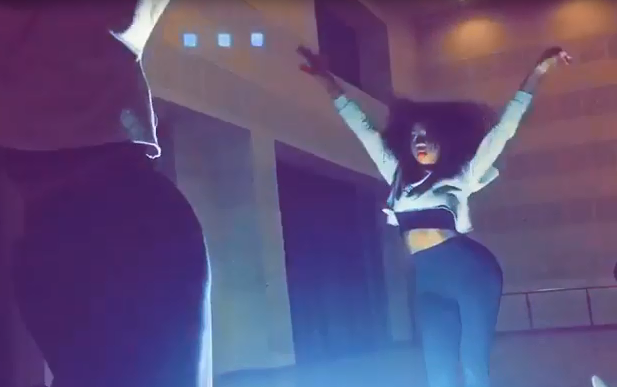 Vidéo : La danse ultra sensuelle d ‘Astar qui fait le buzz sur le net ! Attention les Yeux