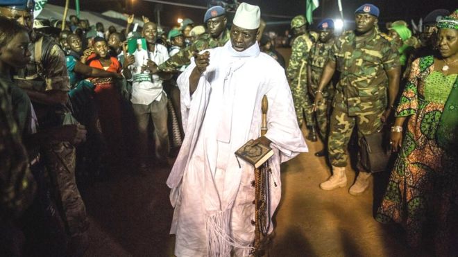 Deux généraux proches de Jammeh jugés en cour martiale