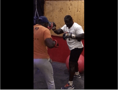 Vidéo : Balla Gaye 2 à la boxe pour préparer son combat
