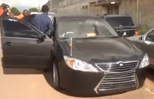 Vidéo – un Congolais de 28 ans crée la toute première limousine « Made in Africa »
