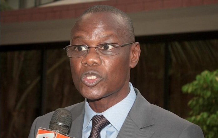 Bourde d’un ministre : Mor Ngom déclare que Macky aurait fait libérer le journaliste de Dakaractu