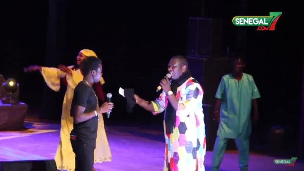 Vidéo - Grand Théâtre: Salam Diallo demande à Sidy Diop de...Regardez!!!