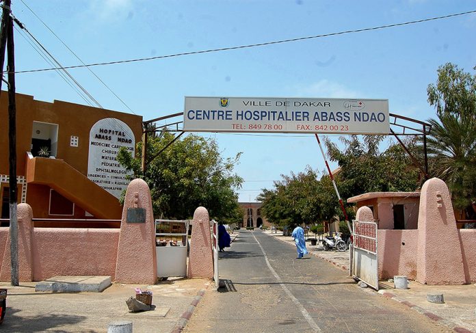 Manifestations sur le parrainage: Les malades de l’hôpital Abass Ndao bombardés de grenades lacrymogènes   