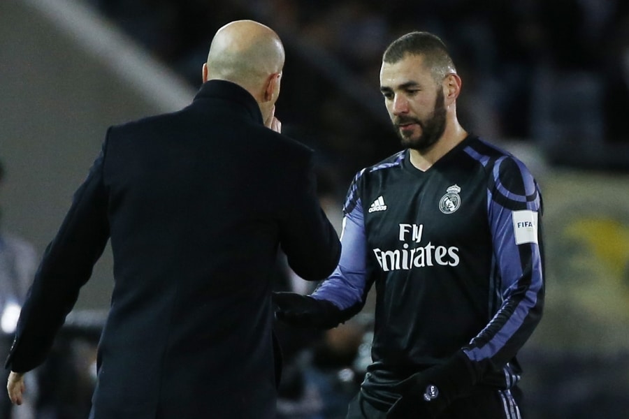 Real Madrid - Karim Benzema réagit après le départ de Zidane