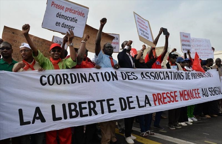 Basculement : La presse sénégalaise de plus en plus divisée en chapelles politiques !
