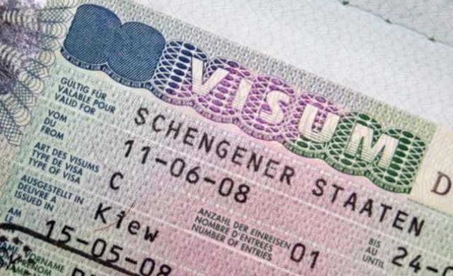 demandes-de-visa-pour-l-allemagne-c-est-la-croix-et-la-banni-re-pour