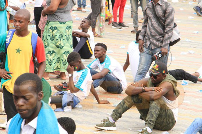 (15 Photos) La déception dans les rues du Sénégal après l’élimination des “Lions”