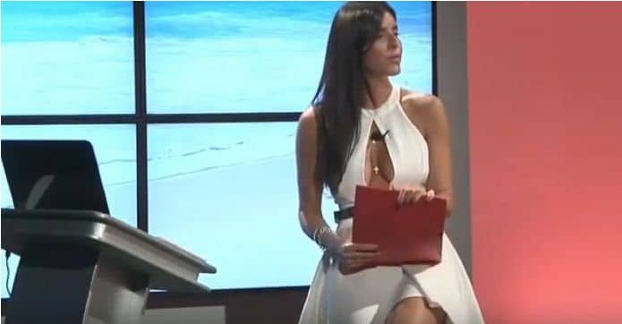 Vidéo - Cette présentatrice sportive italienne sème la panique avec sa robe