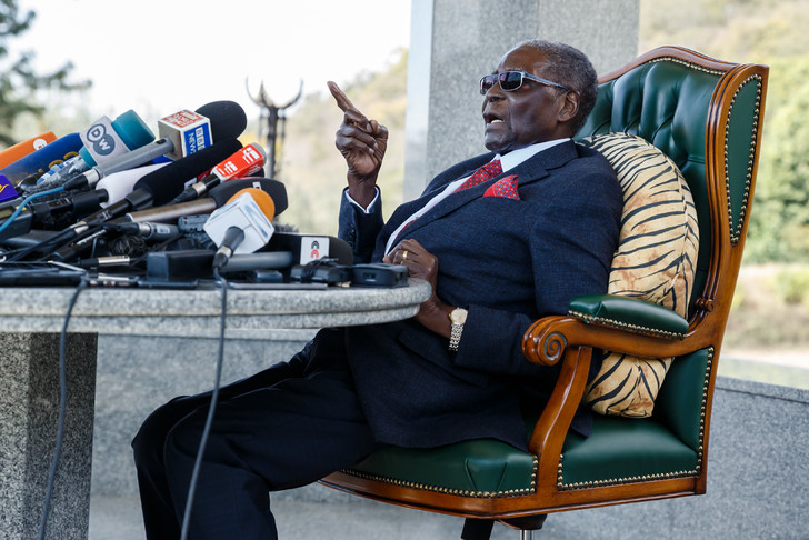 Présidentielle au Zimbabwe: Mugabe hors des buletins accuse son parti de l'avoir évincé par un coup d'Etat
