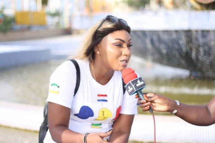 Vidéo – Lala Diop, animatrice à D-Media : Lou takh ma khessal…