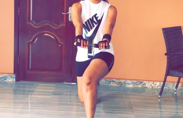 (05 Photos): Moussou Sora, la sœur de Diaba dévoile ses formes généreuses dans sa tenue sportive