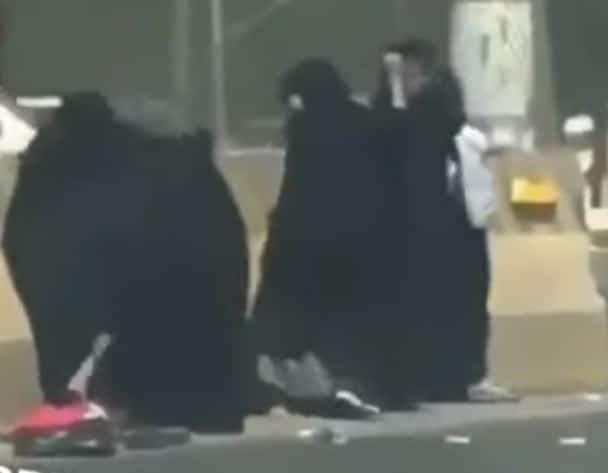 Vidéo : Scène très choquante de 5 femmes vêtues de Niqabs en Arabie Saoudite!