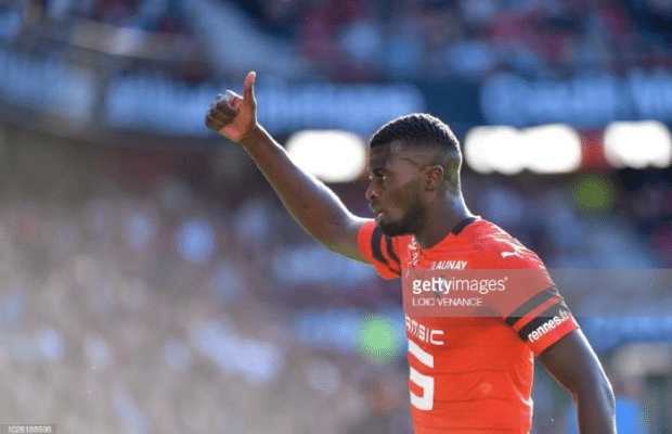 VIDEO - Mbaye Niang (Rennes) marque un splendide but contre Guingamp