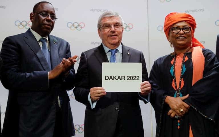 Sport mondial : Dakar reçoit la flamme olympique des mains de Wardini
