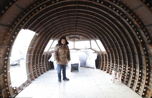 ( 14 Photos ) Un paysan chinois construit un avion