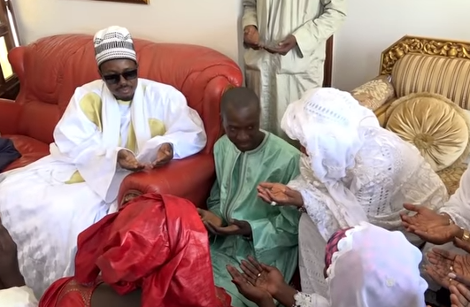 (Vidéo) Domicile de Serigne Bass à Guédé : Aissatou MB Coulibaly, épouse du…