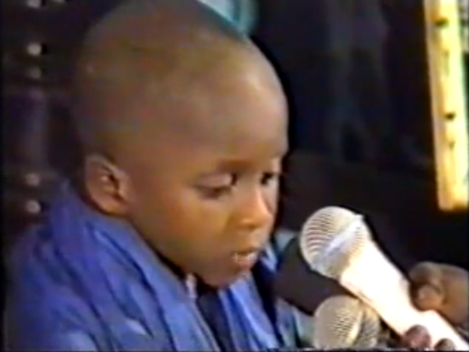 (Vidéo) Un enfant rend hommage à Serigne Touba « Machalla »