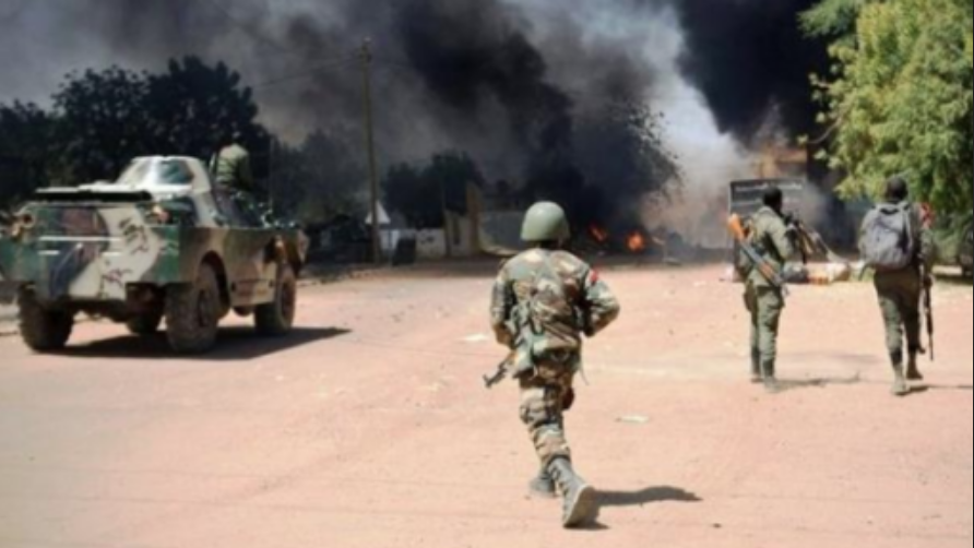 Au Mali, trois civils tués dans un attentat-suicide contre un sous-traitant de l’ONU