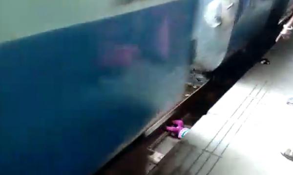 Miracle: un bébé passe sous un train en Inde et s’en sort indemne
