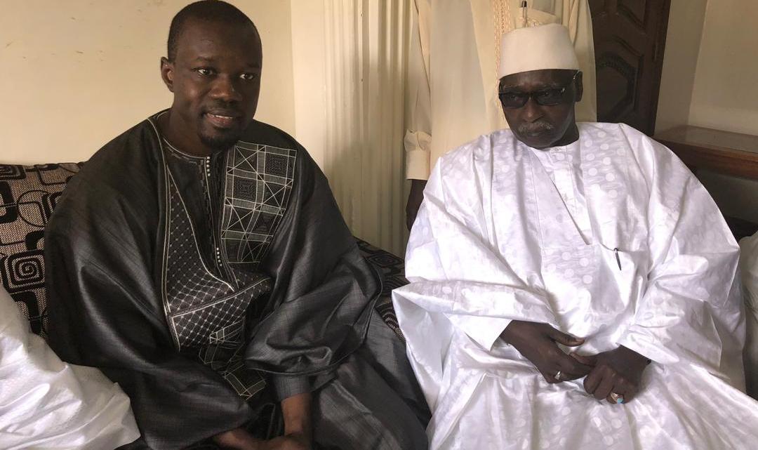 En images, la visite d'Ousmane Sonko chez le khalife général des Tidianes