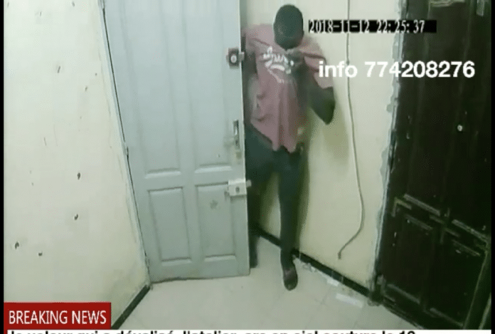 (Video) le plus grand voleur du Sénégal pris en flagrant délit