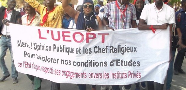 Manifestation à Thiès : Les étudiants du privé menacent de sanctionner Macky à la présidentielle