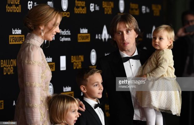 (Photos) Luka Modric Ballon d’or , dévoile en photo sa petite famille au grand complet