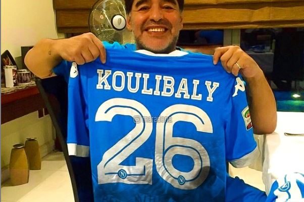 Foot – Kalidou Koulibaly reçoit le soutien de son fan Diégo Maradona…