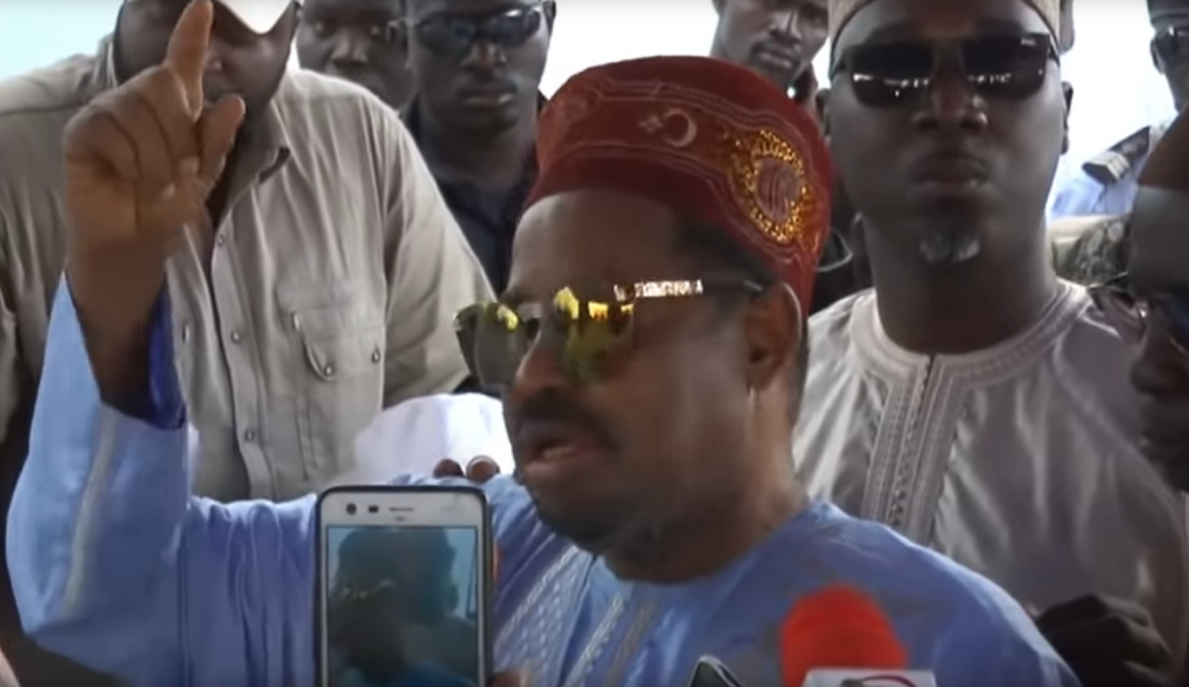 (Vidéo) Les explications de Ahmed Khalifa Niass sur le choix du lieu d’inhumation de son frère Sidy Lamine