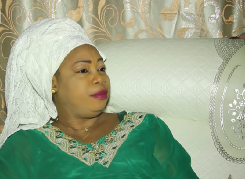 VIDEO - La voyante Sokhna Penda Diop contredit Selbé Ndom : "combat Balla Gaye ak Modou Lô dou am..."
