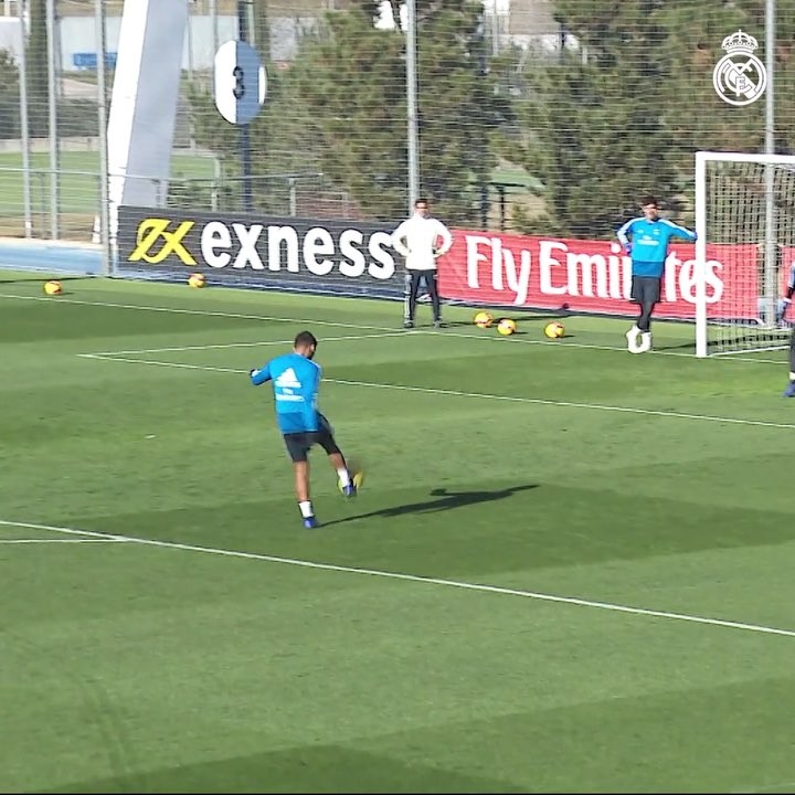 VIDEOS - Ramos et Casemiro régalent à l'entraînement avec des buts d'anthologie