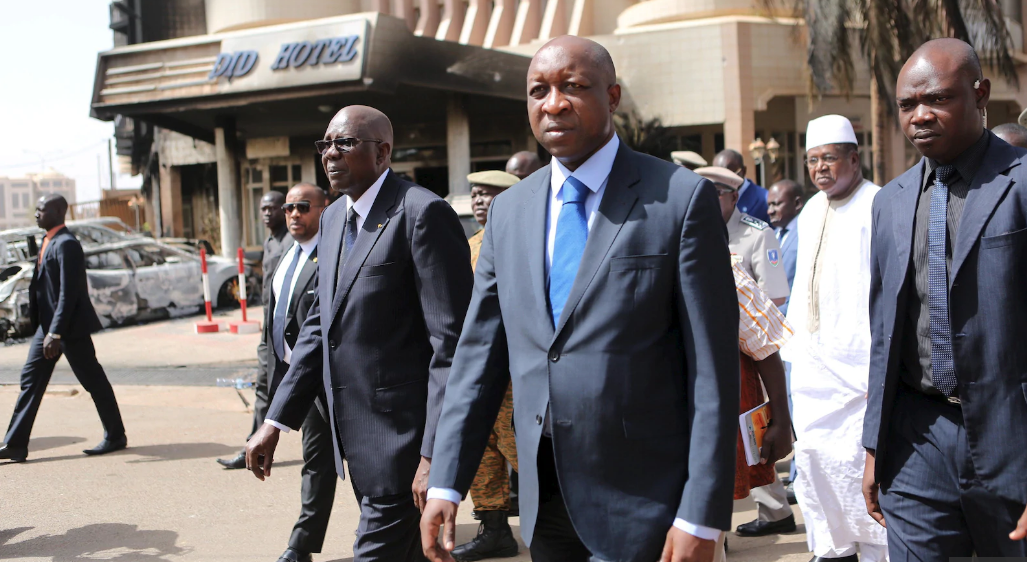 Burkina Faso : Le gouvernement démissionne