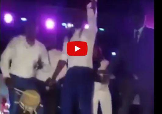 Vidéo : Après le ministre Abdou Latif Coulibaly, au tour de Talla Sylla de dévoiler son talent de danseur hors pair