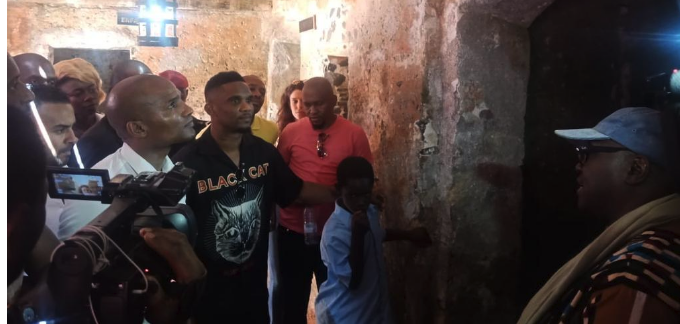 Gorée : des légendes du football à la maison des esclaves