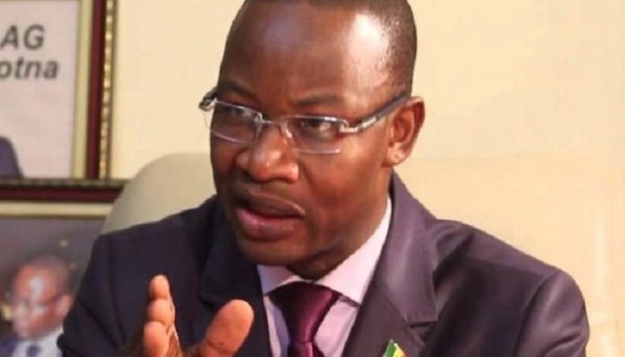 Mouvance présidentielle : Me Moussa Diop défie Macky