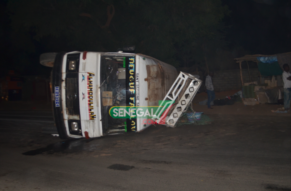 Vidéo - Urgent - Grave accident à Sébikotane: Un car "Ndiagua ndiaye" se renverse et fait 10 blessés graves