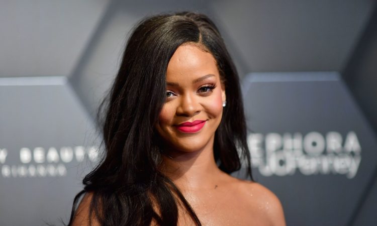 Rihanna souffle sur ses 31 bougies ce 20 février, pour l’occasion les internautes ont lancé un hashtag