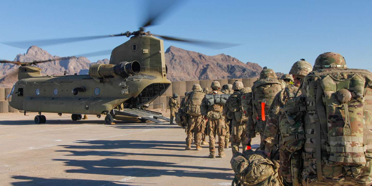 Afghanistan: Plus de 20 personnes tuées dans l'attaque d'une base militaire de Shorab