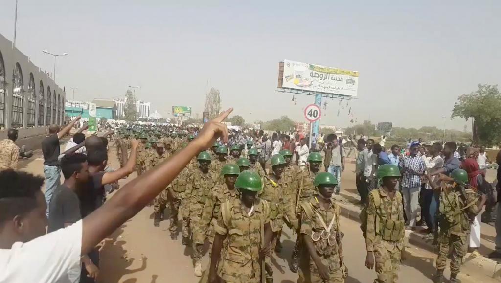 Soudan : Les militaires somment aux manifestants de lever les barrages
