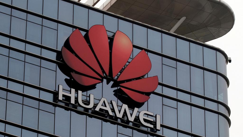 Télécoms: la Chine et Huawei dans le viseur du président américain